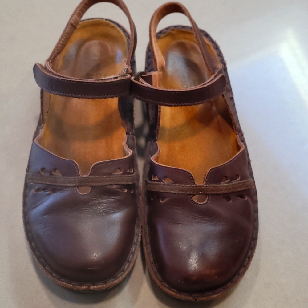Naot sandals